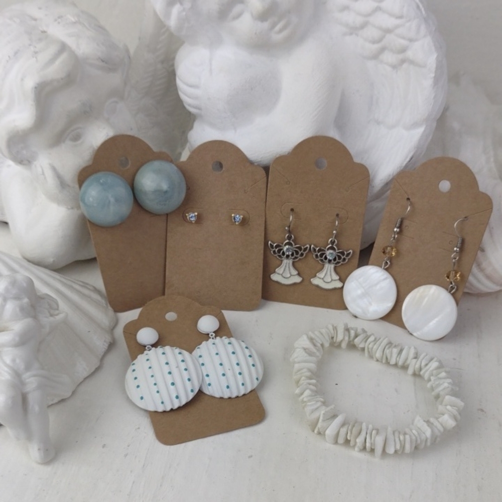 Ice Blue White Pearlescent Sparkly Beachy White Shell Lot Of 6 Lovely Items